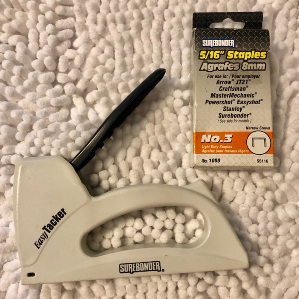 Staple Gun & Staples